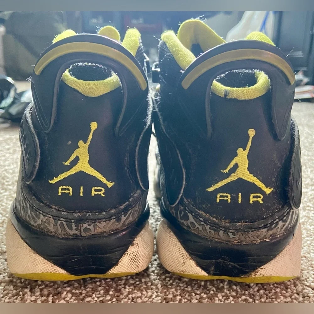Size 8 - Jordan 6 Rings Black Venom Green 322992-033